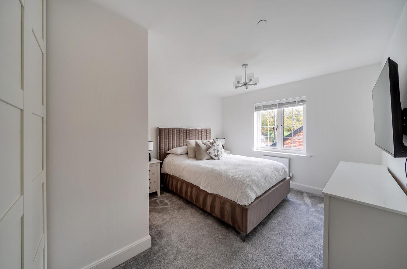 Millwood Gardens, Killay, Swansea, SA2 7BE